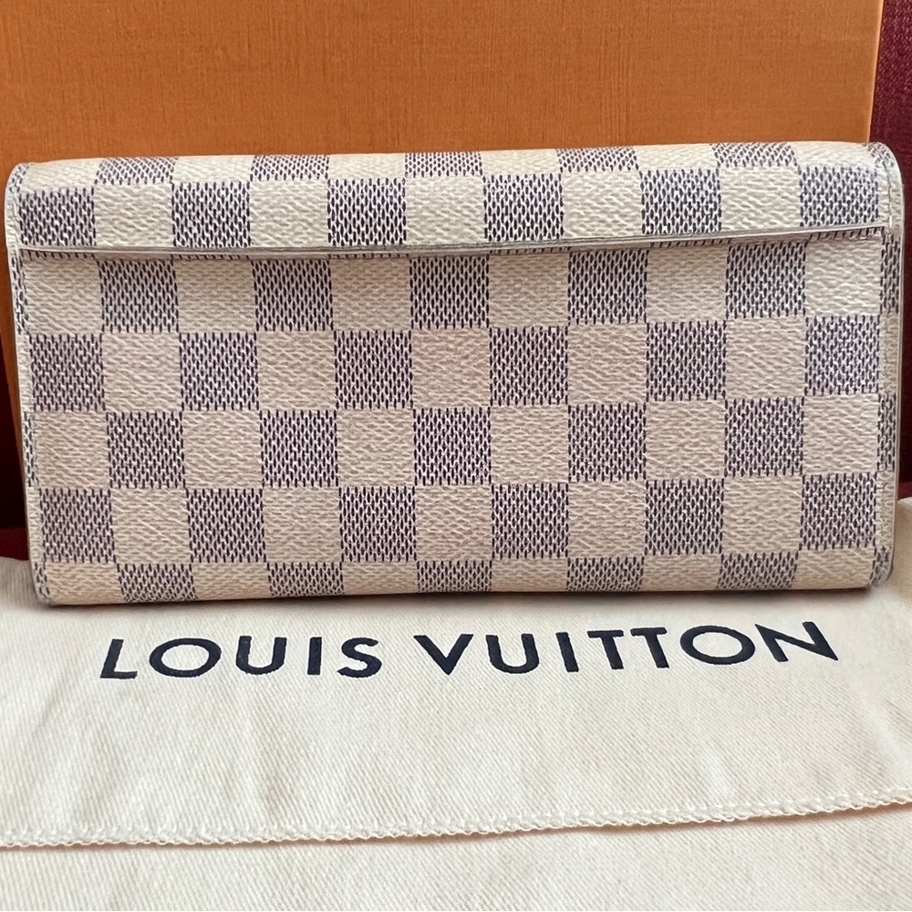 Sarah Wallet - Picture 13 of 13